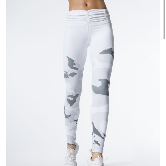 Carbon38 White Camo Hero Leggings barely worn - Picture 6 of 8